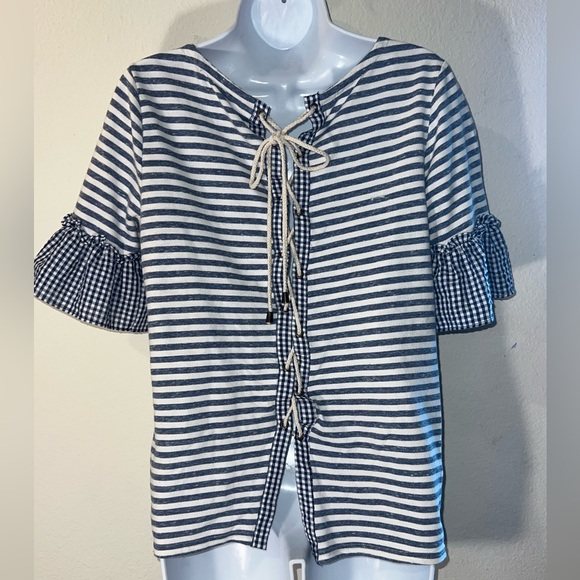 Doe & Rae Blue and White Ruffled Short Sleeve Blouse - Picture 3 of 5